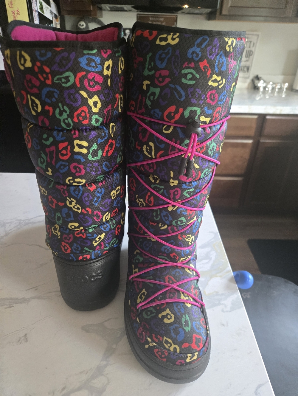 NWOT. RARE! Crocs Kosmo Snow Boots. Womens Size 9 - Picture 6 of 7